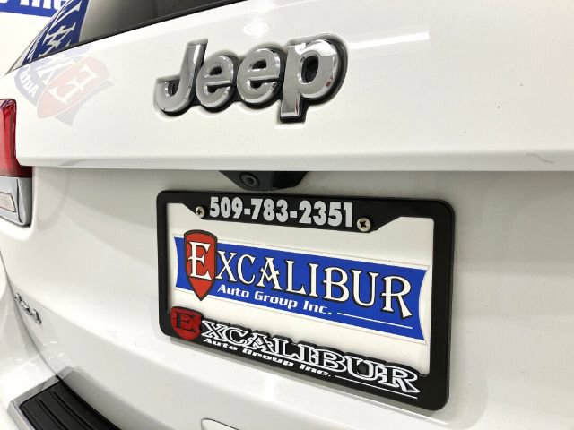 Used 2017 Jeep Grand Cherokee Overland w/ Jeep Active Safety Group image 16