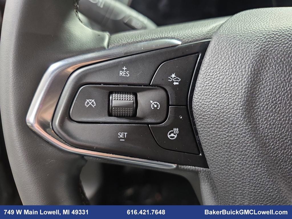 Used 2025 Chevrolet Trax LT w/ LT Convenience Package image 16