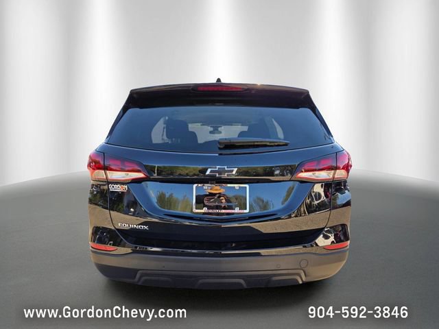 Used 2024 Chevrolet Equinox LS w/ LS Convenience Package FWD image 4