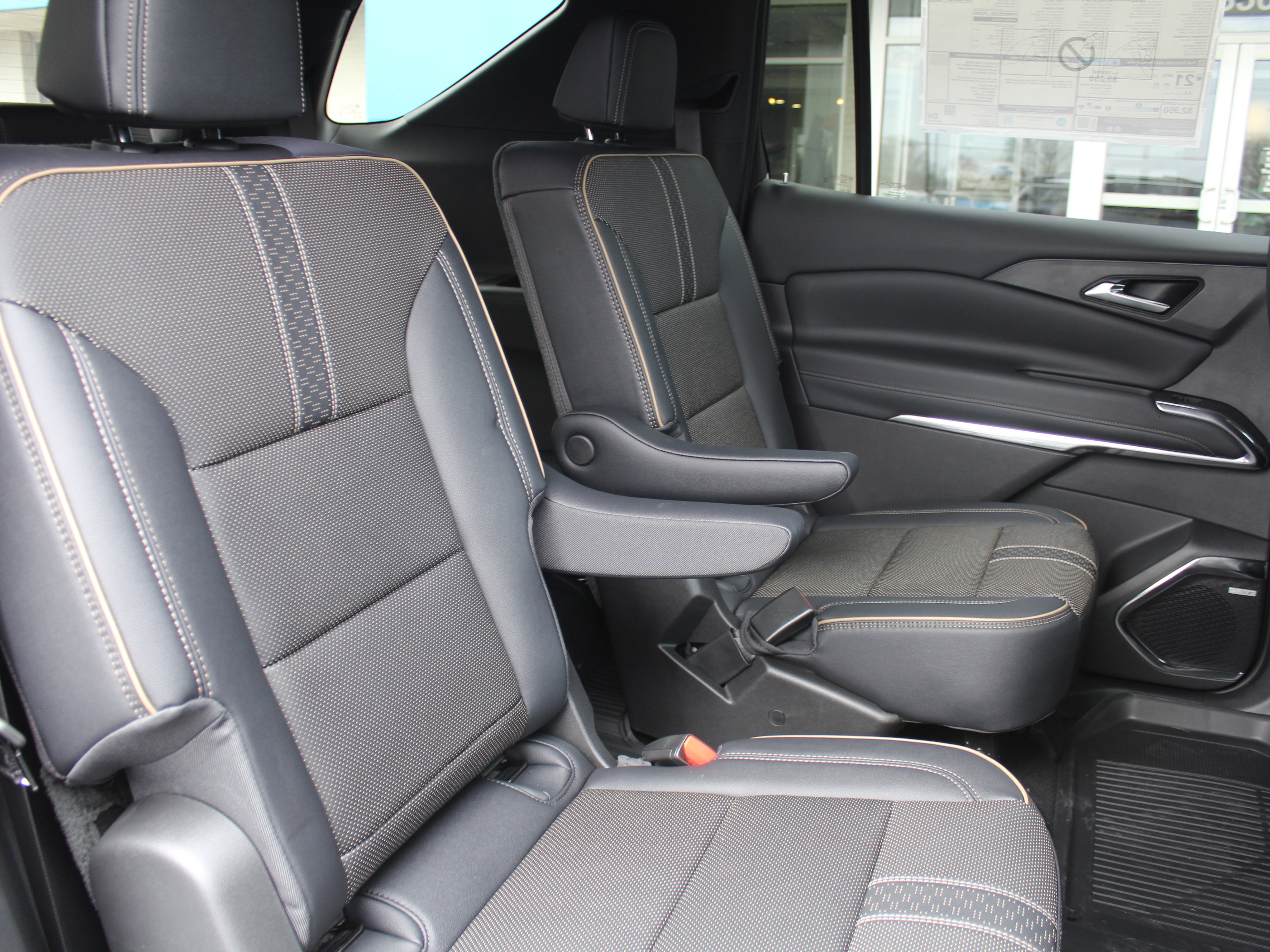 New 2026 Chevrolet Traverse High Country w/ LPO, Floor Liner Package image 16