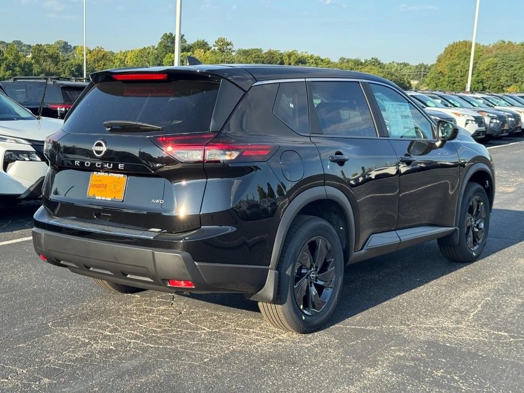New 2026 Nissan Rogue SV AWD/4WD image 3