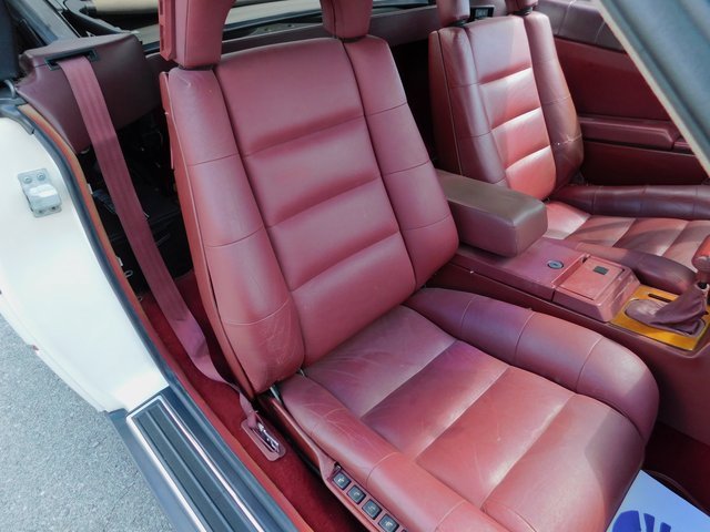 Used 1987 Cadillac Allante image 17