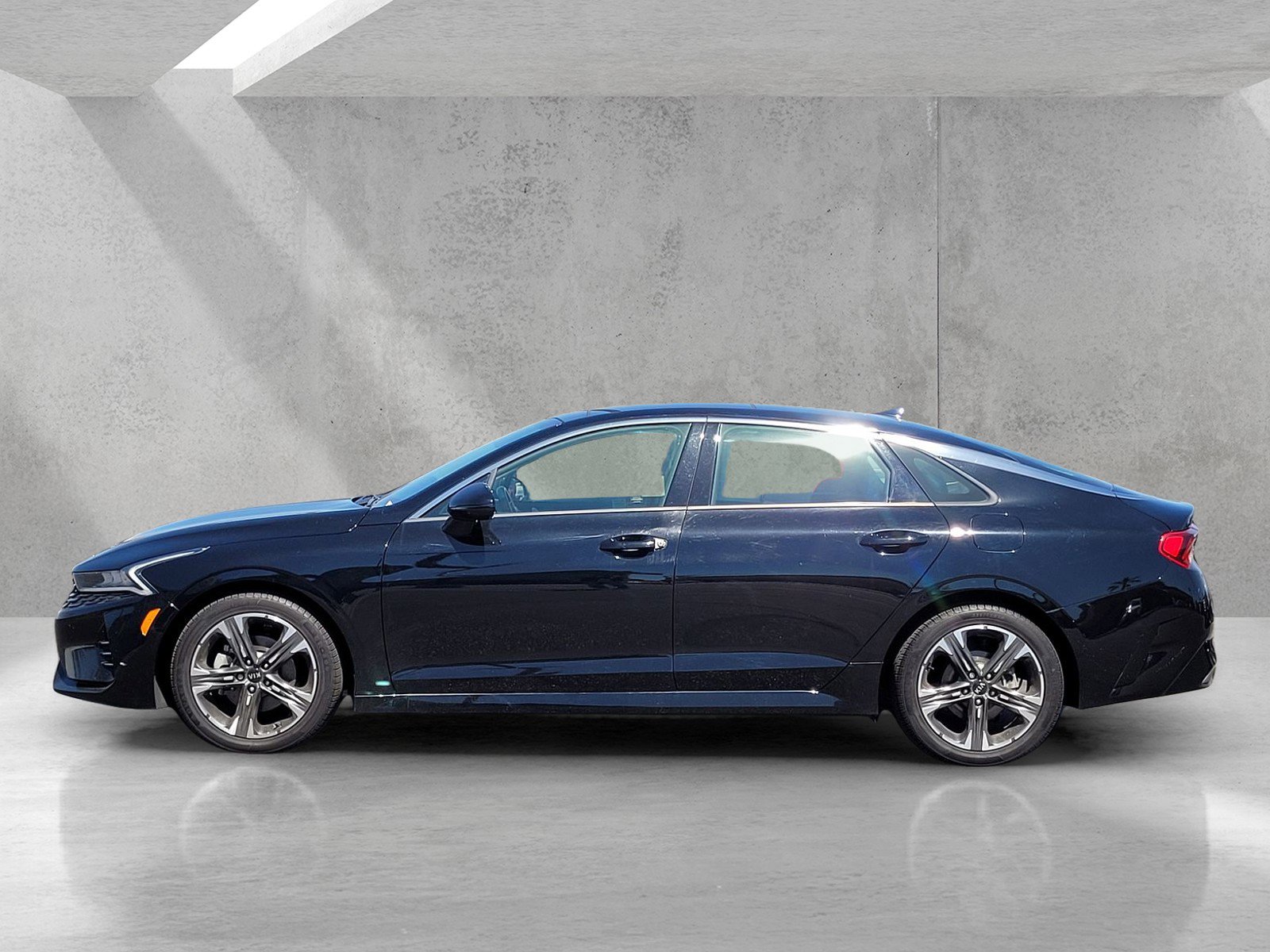 Used 2021 Kia K5 EX image 7