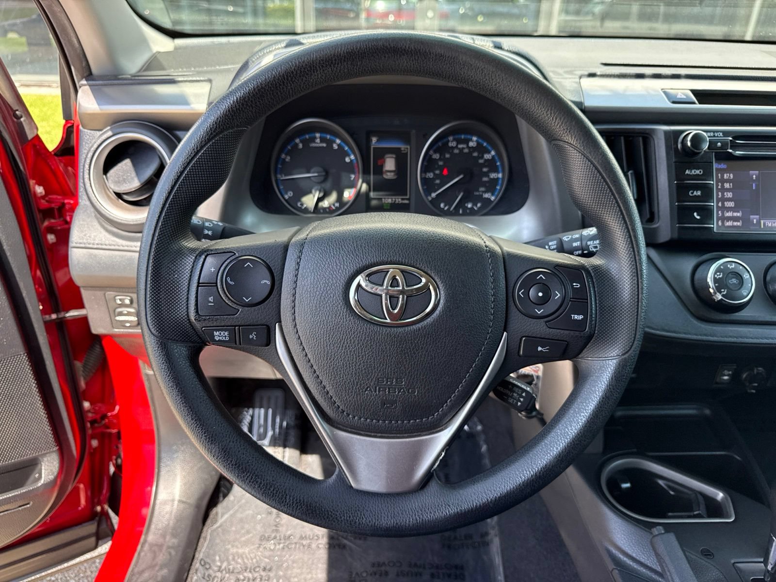 Used 2017 Toyota RAV4 LE FWD image 25