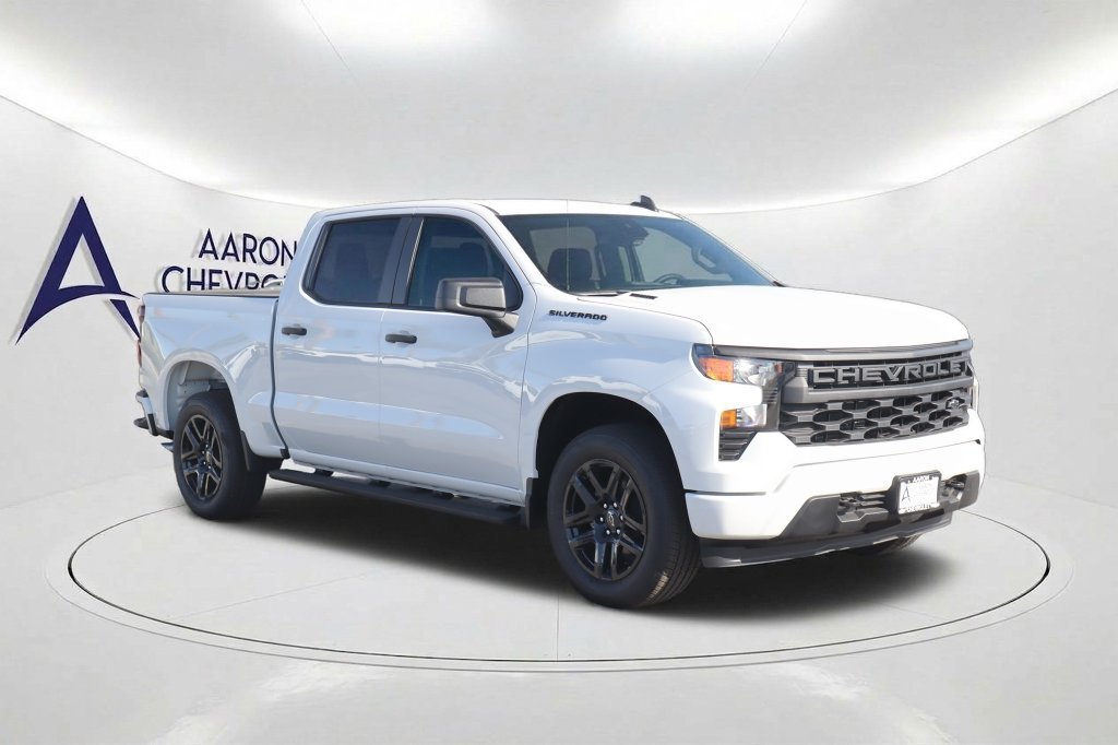 New 2026 Chevrolet Silverado 1500 Custom w/ LPO, Dark Essentials Package RWD image 3