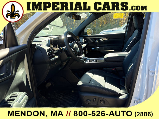 New 2027 Chevrolet Traverse LT w/ LPO, Floor Liner Package AWD/4WD image 22