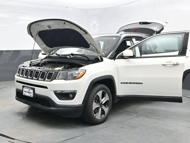 Used 2018 Jeep Compass Latitude w/ Popular Equipment Group AWD/4WD image 58