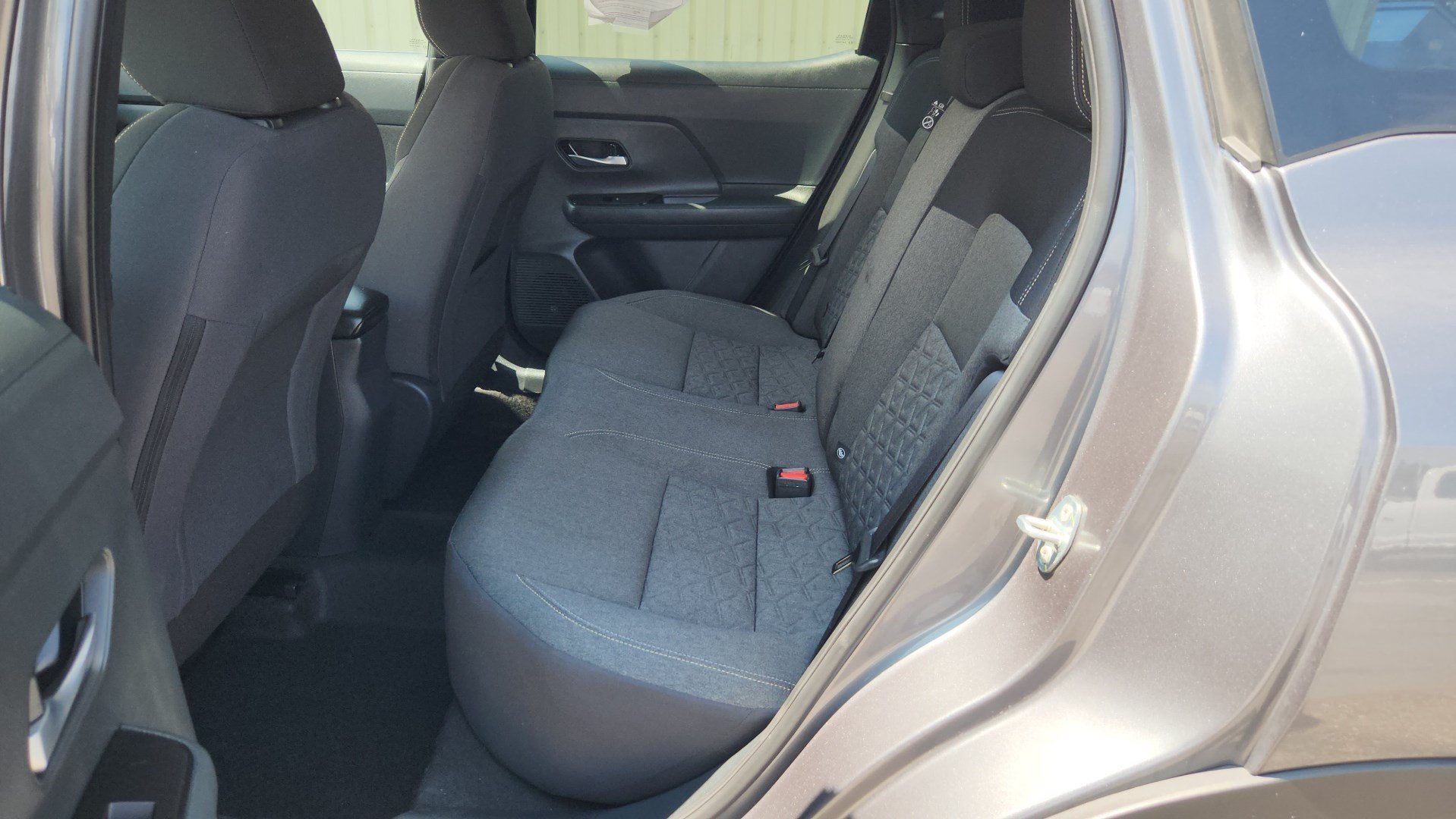 Used 2025 Nissan Kicks SV AWD/4WD image 21
