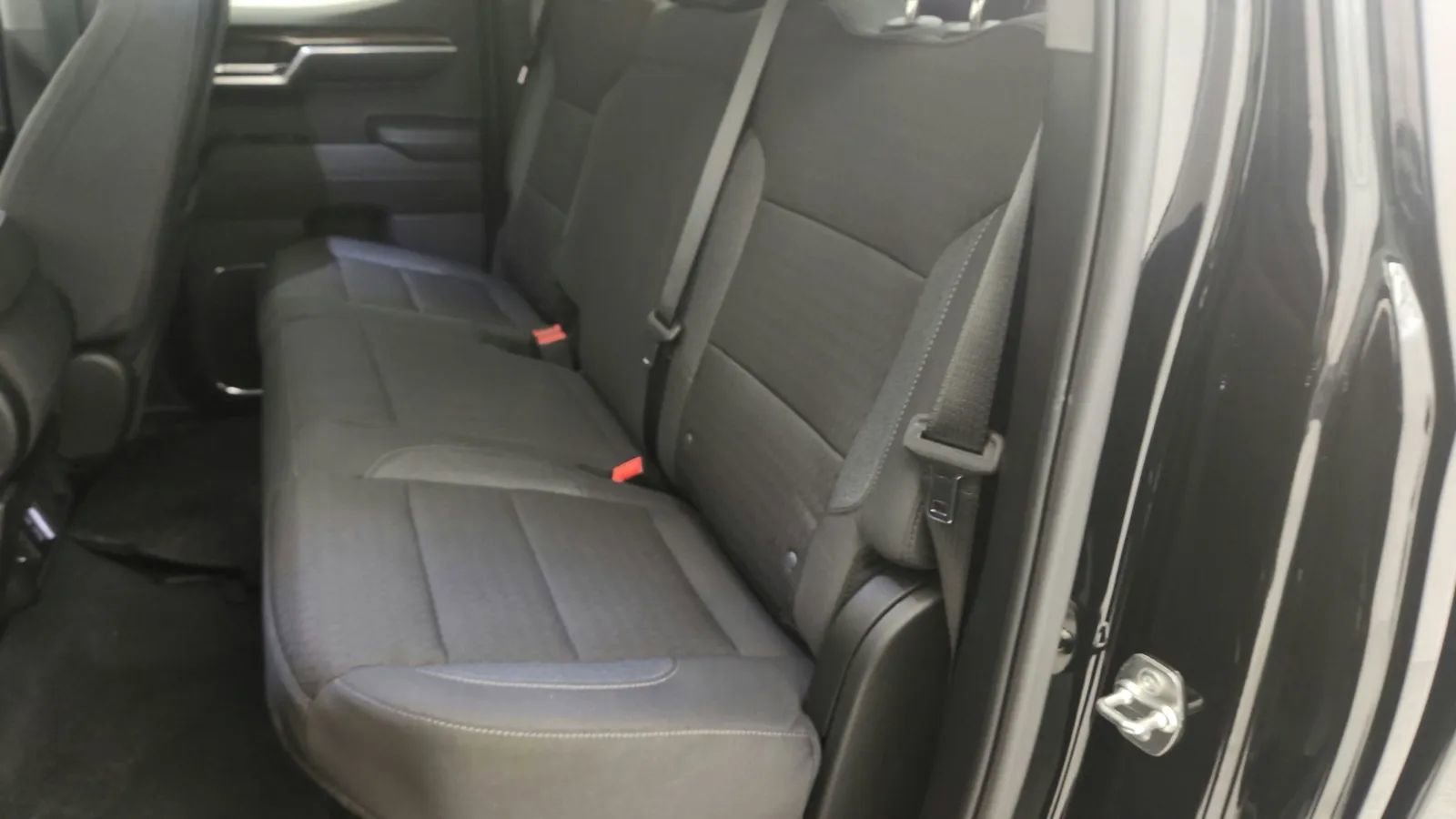 Used 2025 Chevrolet Silverado 1500 LT image 33