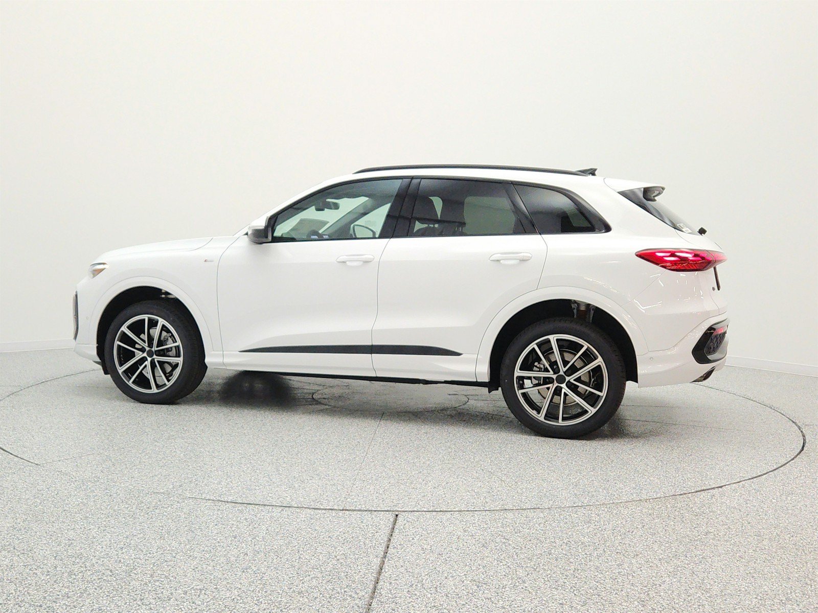 New 2026 Audi Q5 Premium Plus AWD/4WD image 8