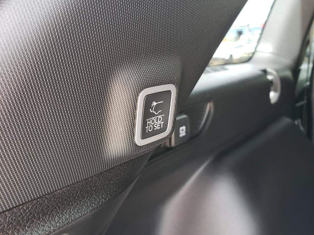 New 2025 Jeep Grand Cherokee 4WD image 10