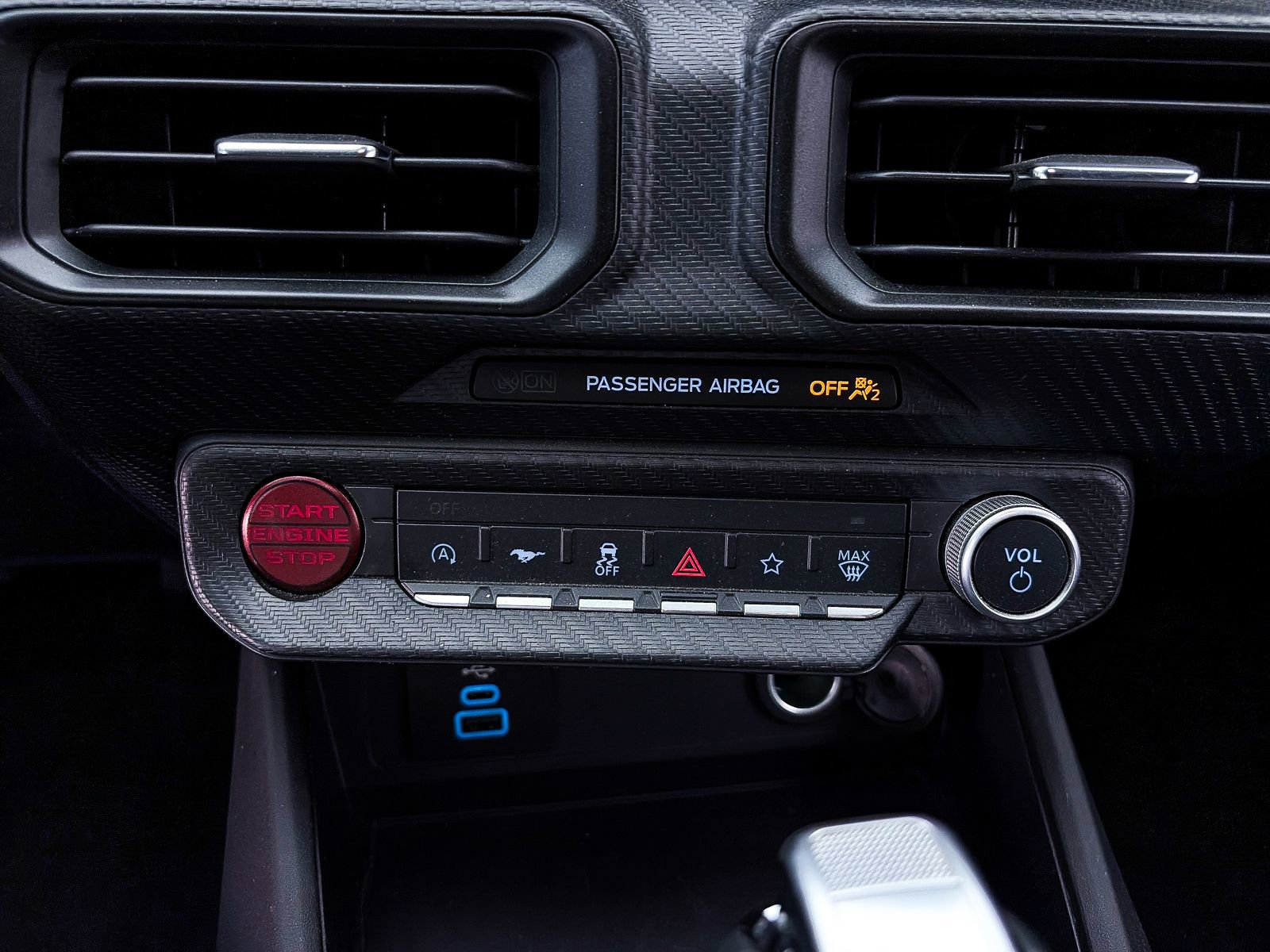 Used 2025 Ford Mustang Coupe RWD image 24