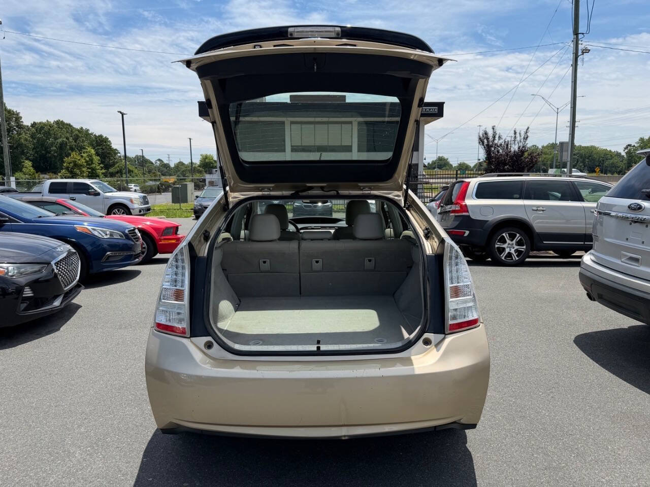 Used 2010 Toyota Prius Five FWD image 11