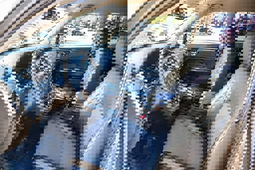 Used 2019 Honda Clarity Plug-In Hybrid image 16