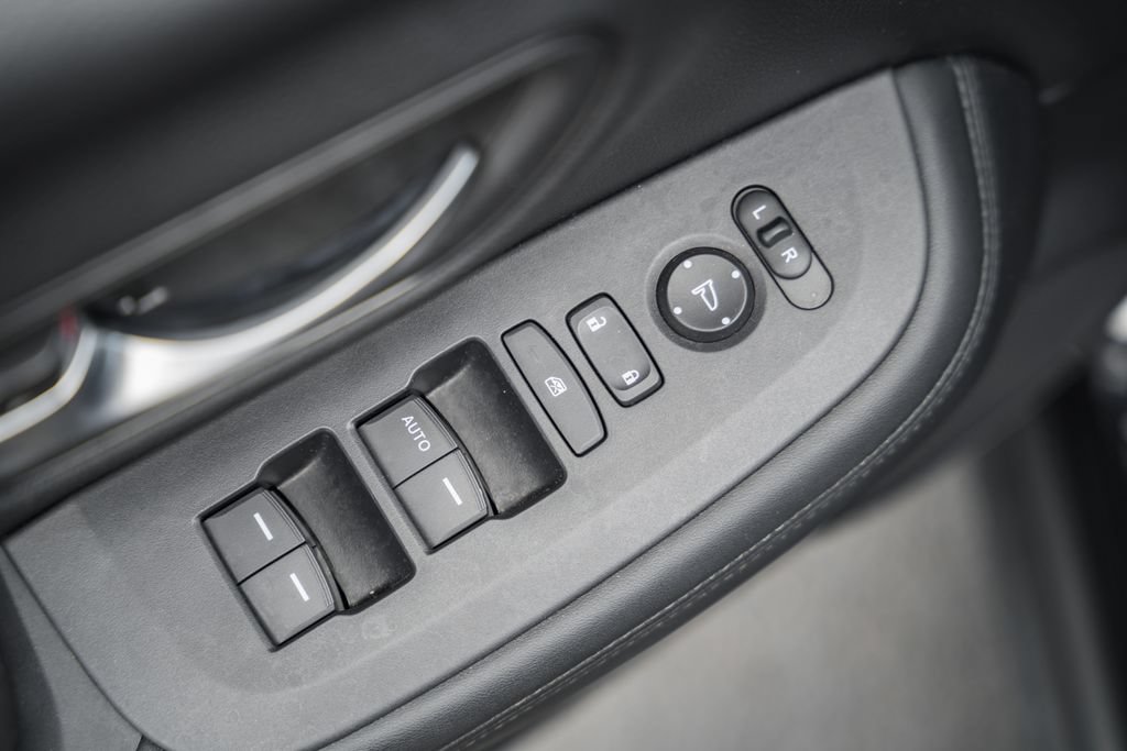 Used 2024 Honda HR-V LX image 33