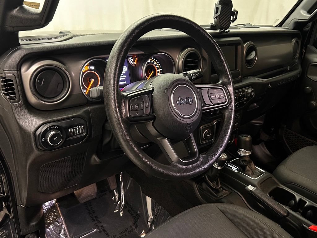 Used 2022 Jeep Wrangler Unlimited Sport AWD/4WD image 11