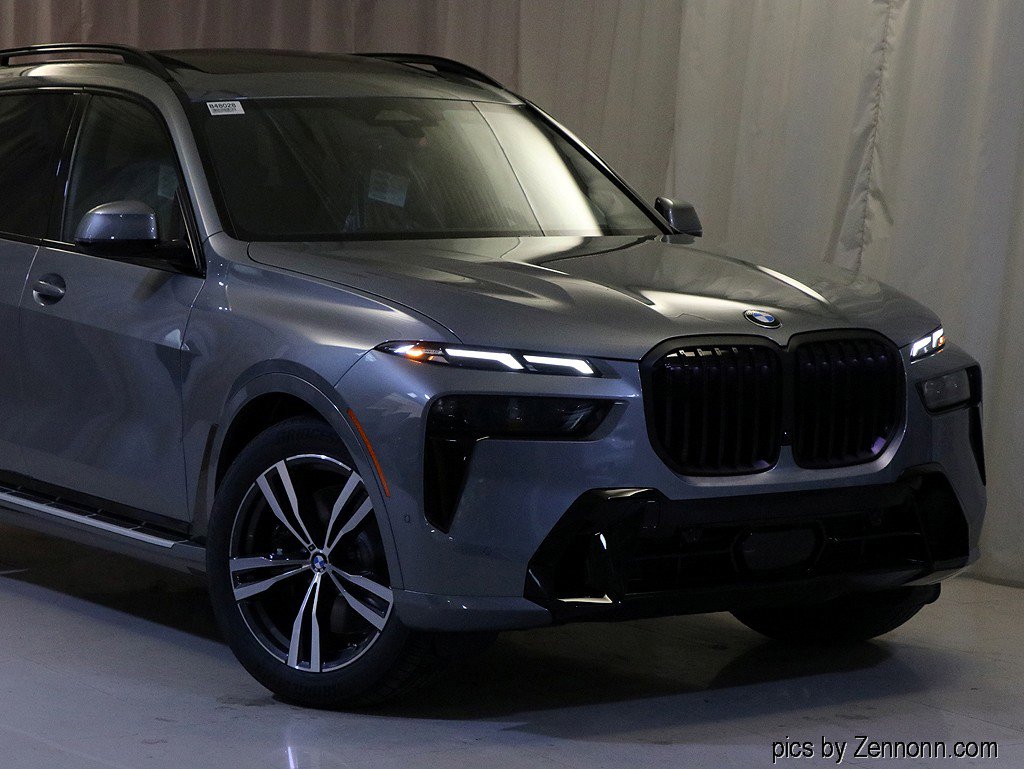 Used 2026 BMW X7 xDrive40i w/ M Sport Package image 2