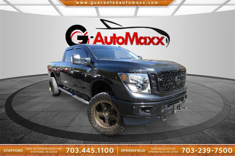 Used 2017 Nissan Titan SV image 3