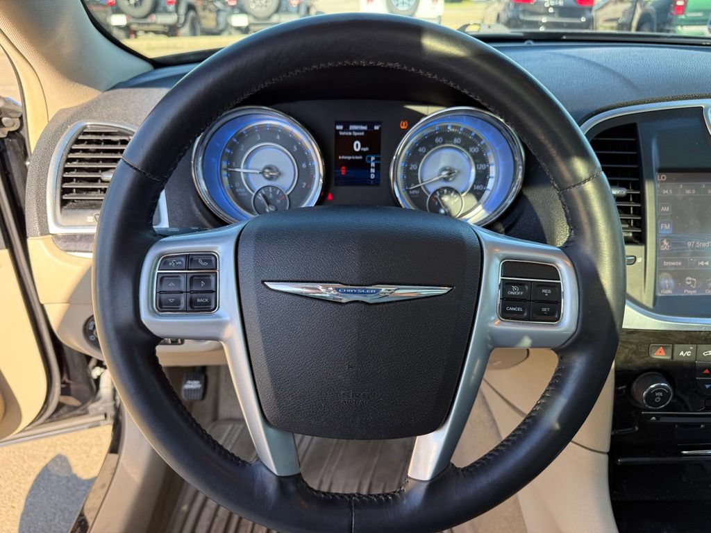 Used 2014 Chrysler 300 w/ Driver Convenience Group RWD image 13