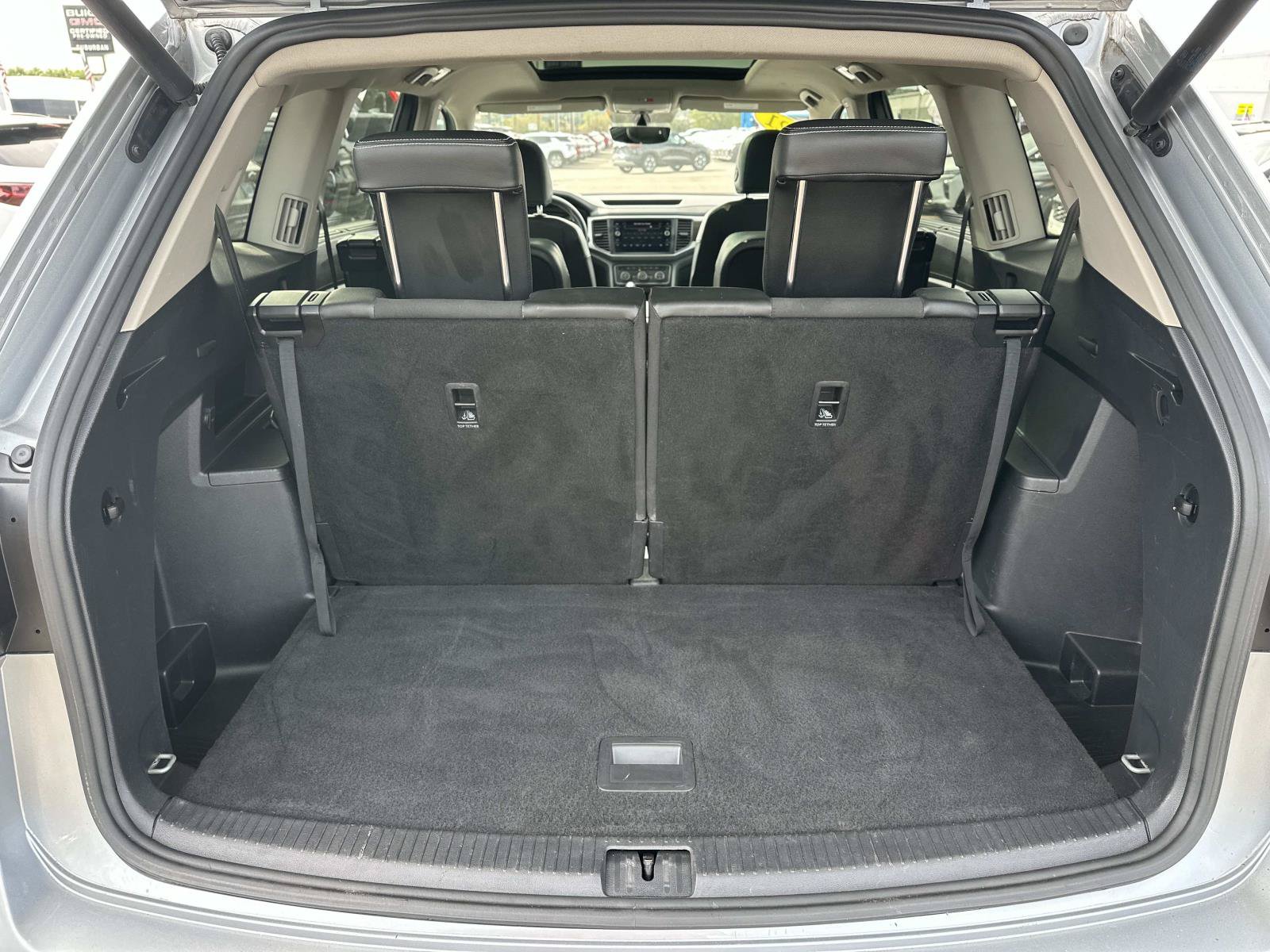 Used 2021 Volkswagen Atlas SE w/ Panoramic Sunroof Package AWD/4WD image 9