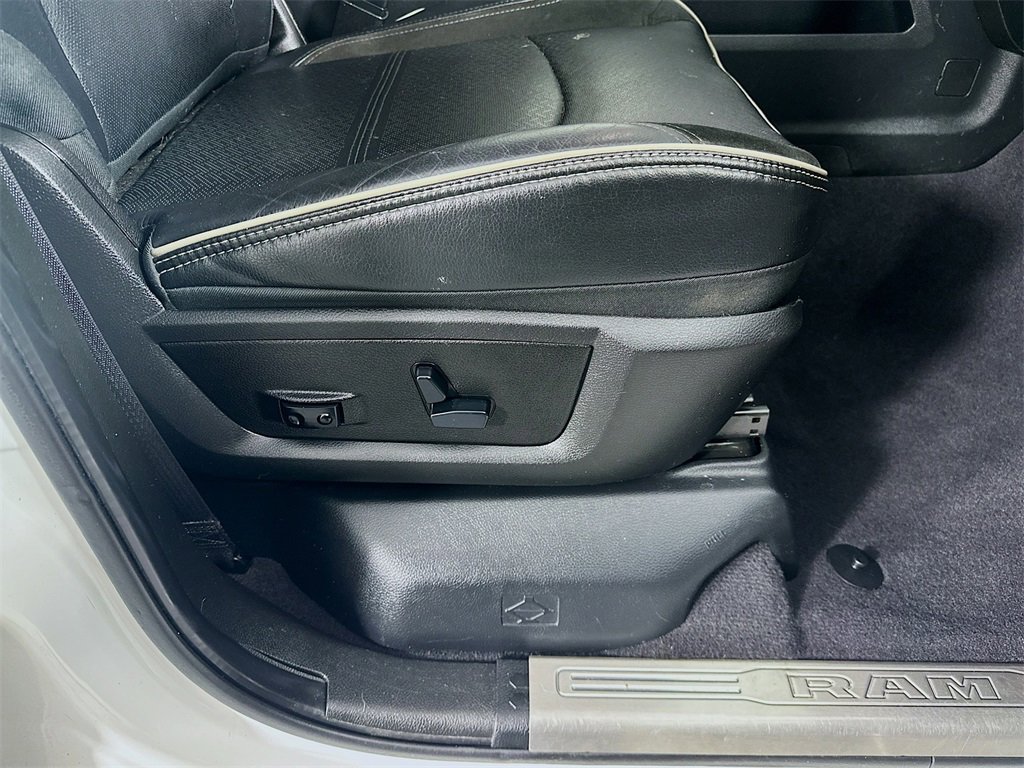 Used 2020 RAM 3500 Laramie w/ Night Edition image 24