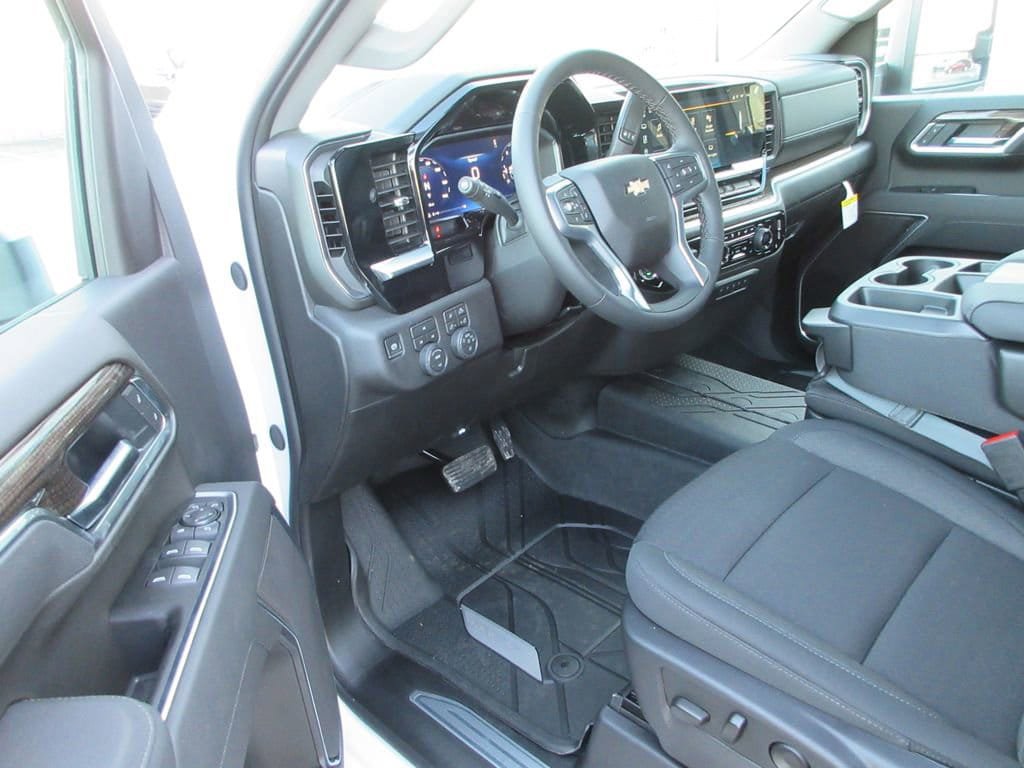New 2026 Chevrolet Silverado 3500 LT w/ Convenience Package image 13
