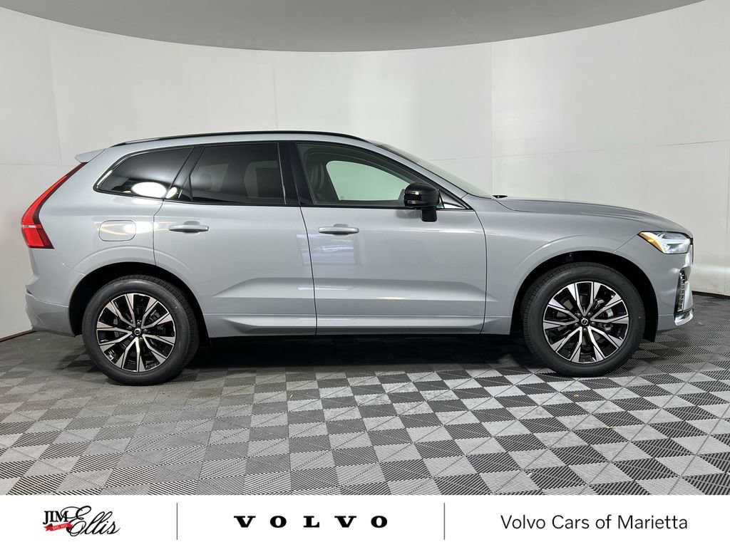New 2025 Volvo XC60 B5 Core w/ Climate Package image 9
