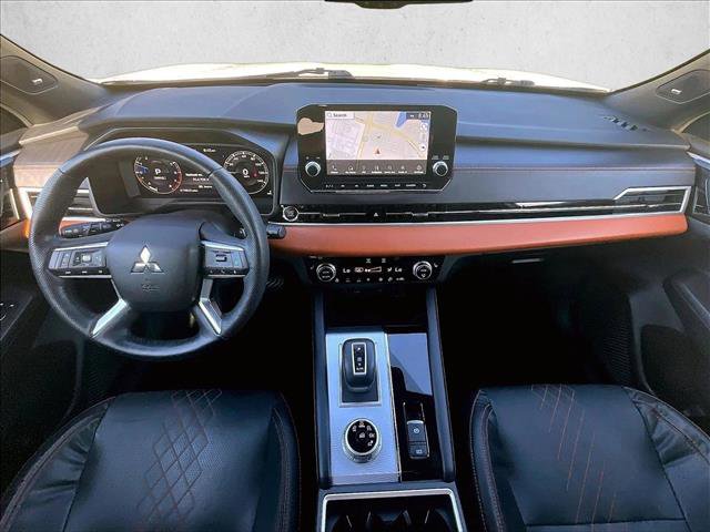 Used 2023 Mitsubishi Outlander SEL FWD image 13