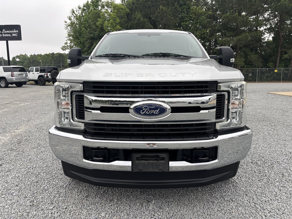 Used 2019 Ford F250 XLT AWD/4WD image 2