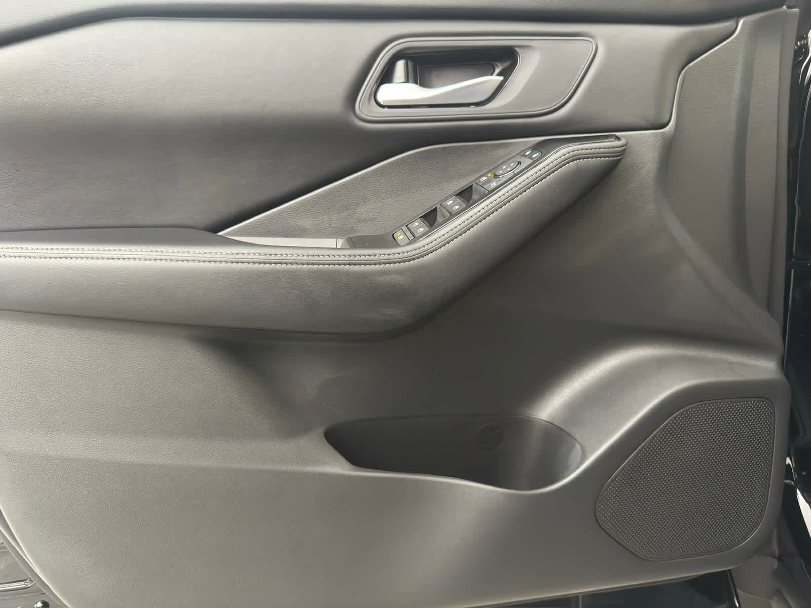 New 2026 Nissan Rogue SV image 14