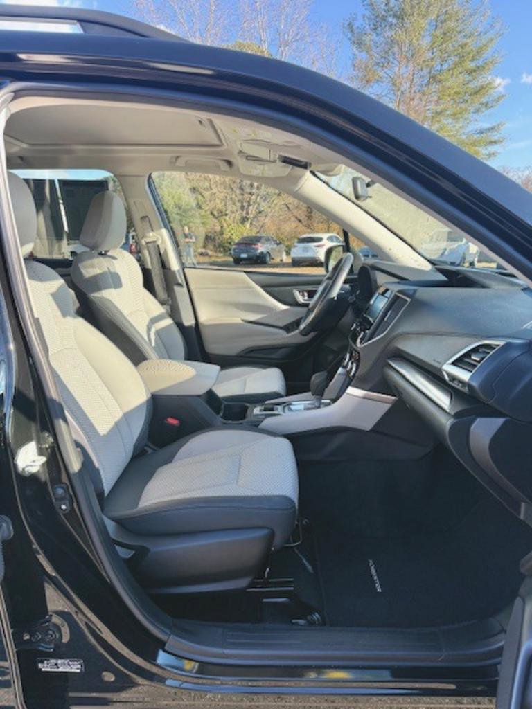 Used 2021 Subaru Forester Premium image 12