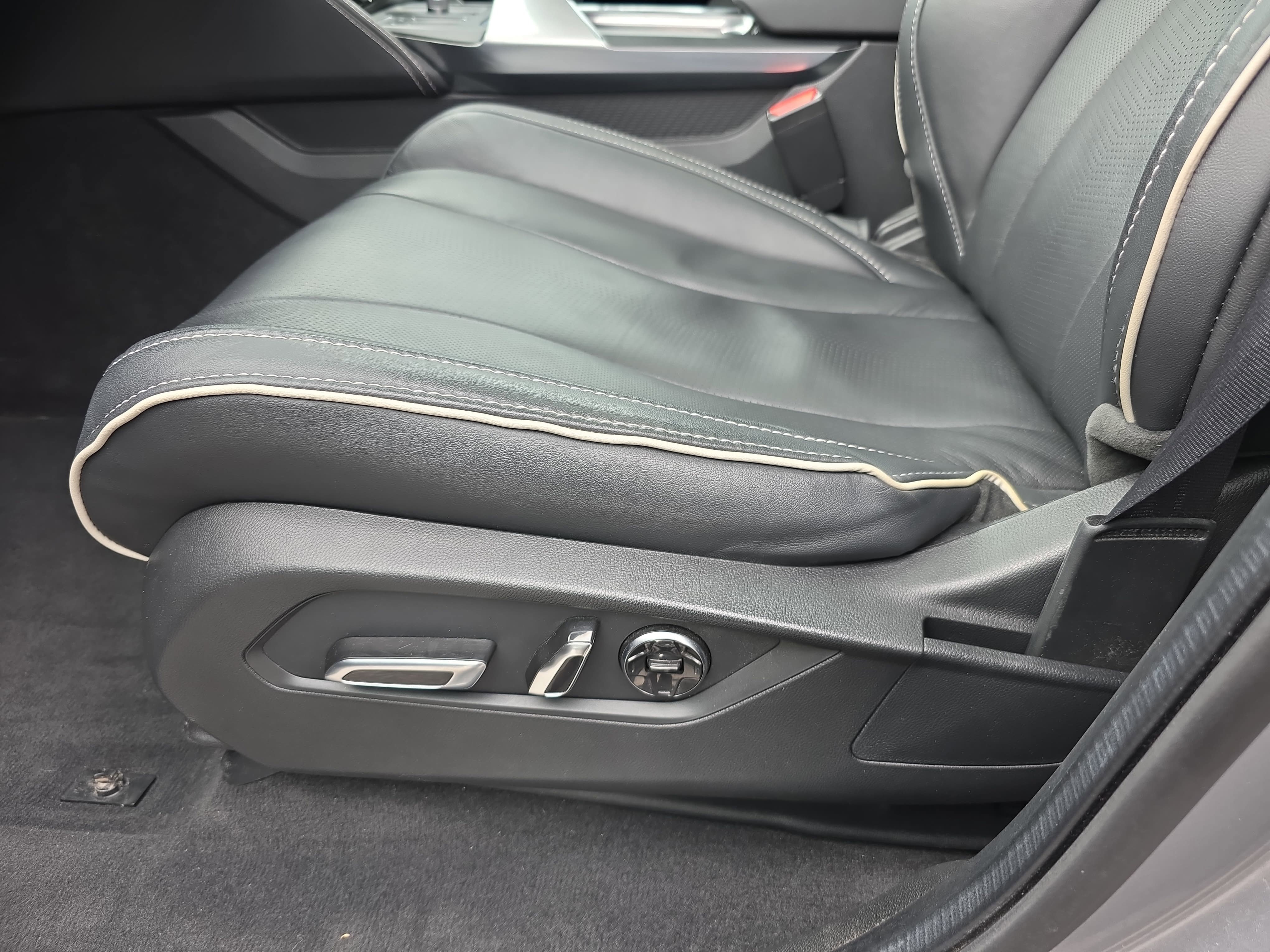 Certified 2023 Acura MDX SH-AWD w/ Advance Package image 29