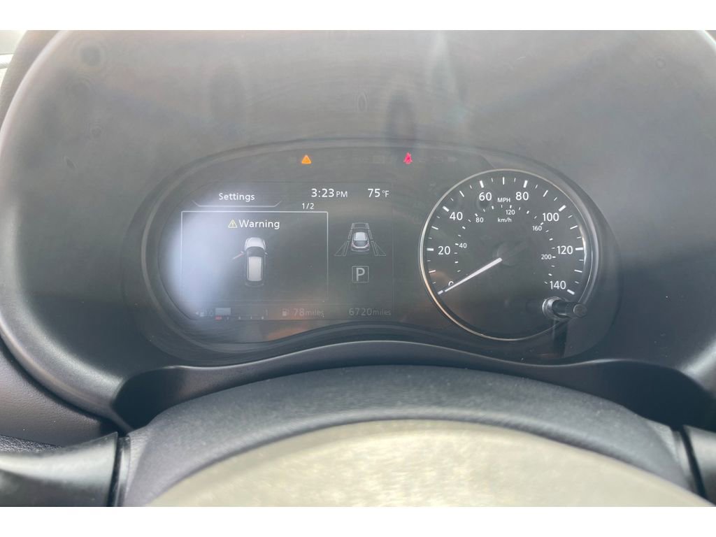 Used 2022 Nissan Kicks SR w/ Premium Package FWD image 39