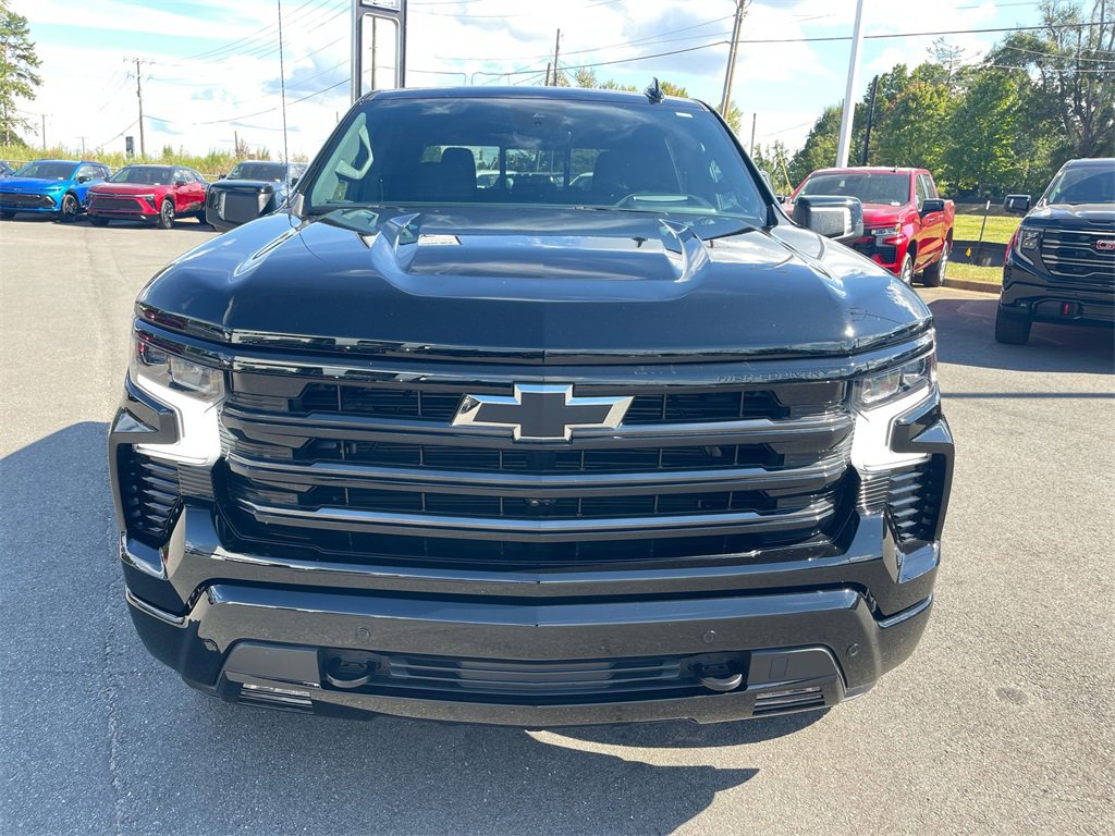 Used 2025 Chevrolet Silverado 1500 High Country w/ Midnight Edition image 8