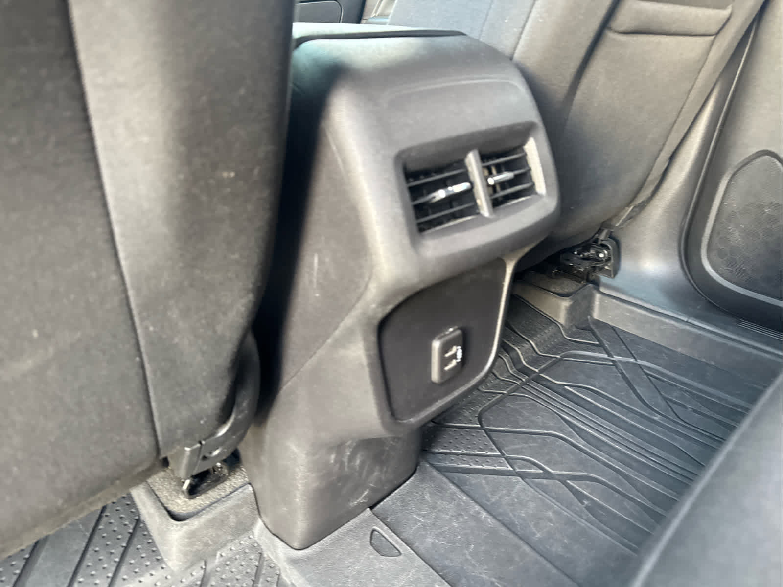 Used 2024 Chevrolet Equinox LT w/ LPO, Floor Liner Package FWD image 35
