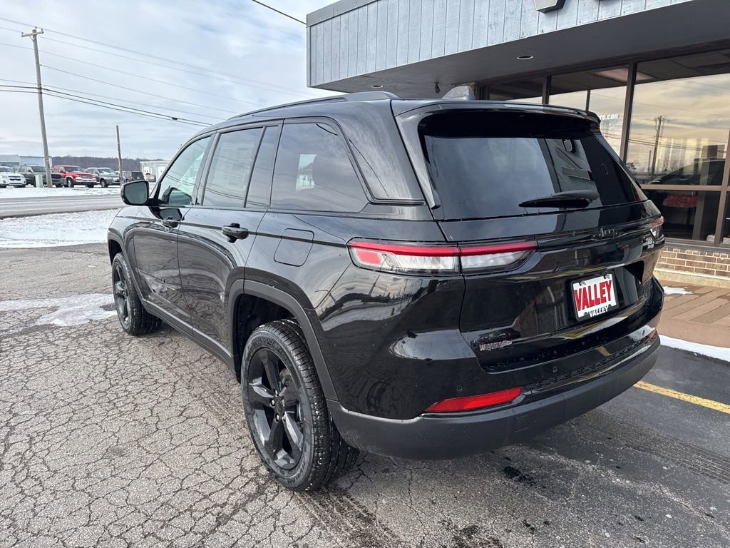 New 2025 Jeep Grand Cherokee Limited image 8