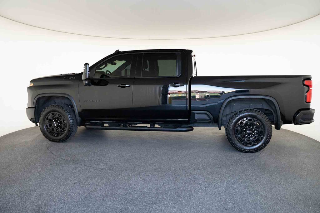 Used 2024 Chevrolet Silverado 2500 LTZ w/ LTZ Plus Package image 10