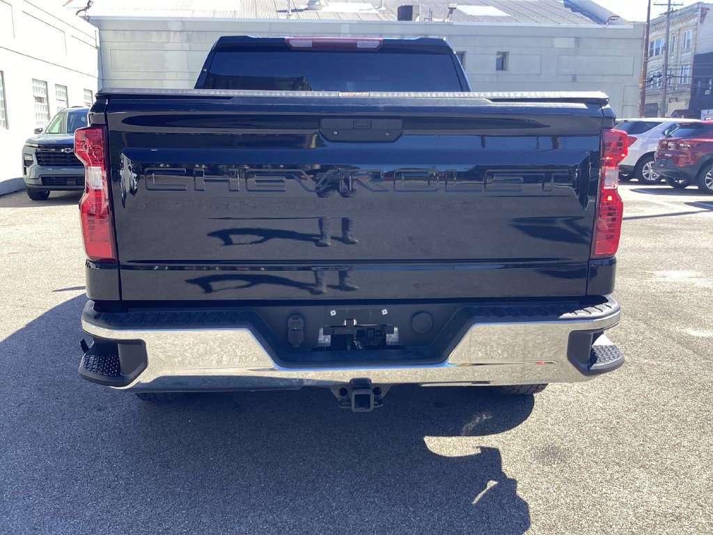 Used 2021 Chevrolet Silverado 1500 LT AWD/4WD image 24