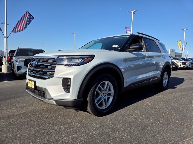New 2026 Ford Explorer Active w/ Active Comfort Package RWD image 2