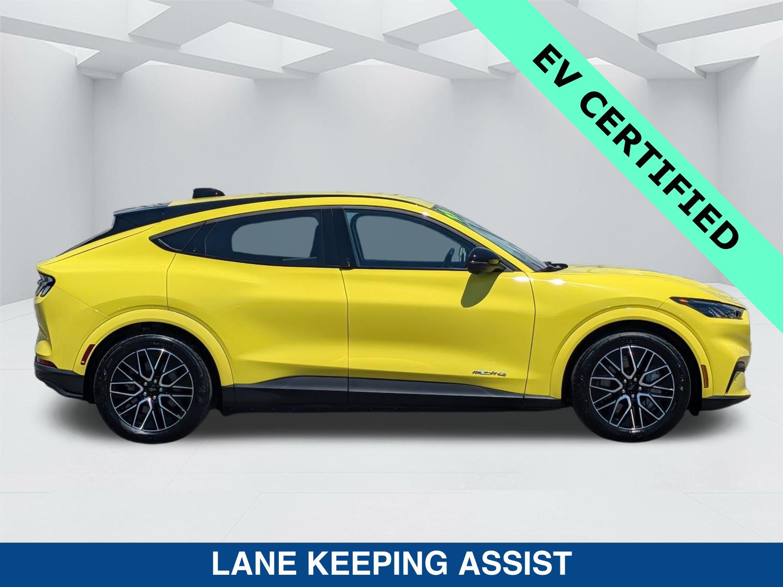 Certified 2025 Ford Mustang Mach-E Premium AWD/4WD image 4