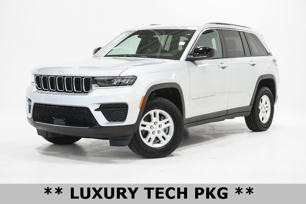Certified 2025 Jeep Grand Cherokee Laredo w/ Luxury Tech Group I image 1