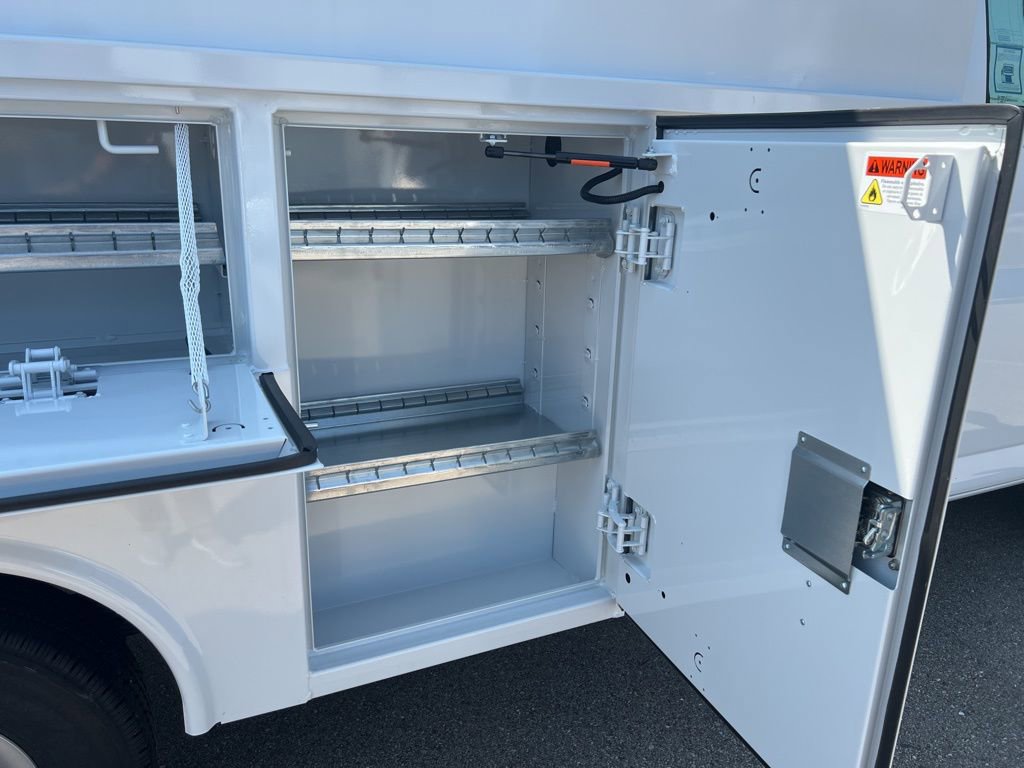 New 2025 Chevrolet Express 3500 w/ Power Convenience Package image 21