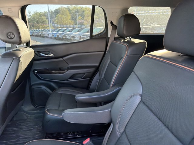 Used 2023 GMC Acadia AT4 w/ Preferred Package image 12