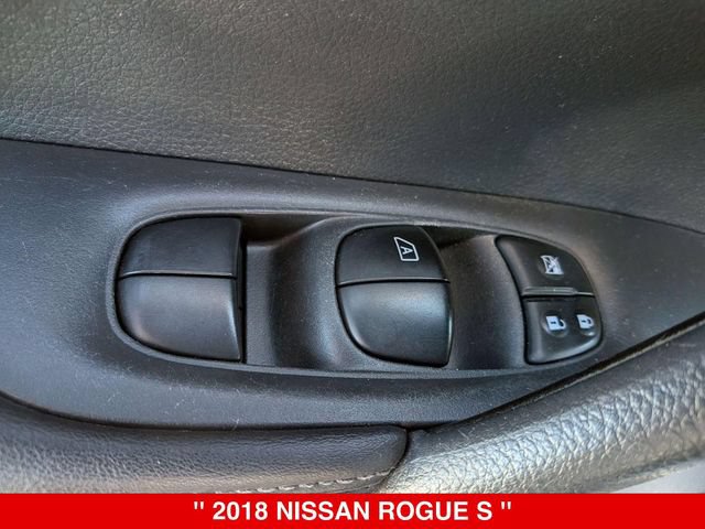 Used 2018 Nissan Rogue S AWD/4WD image 12