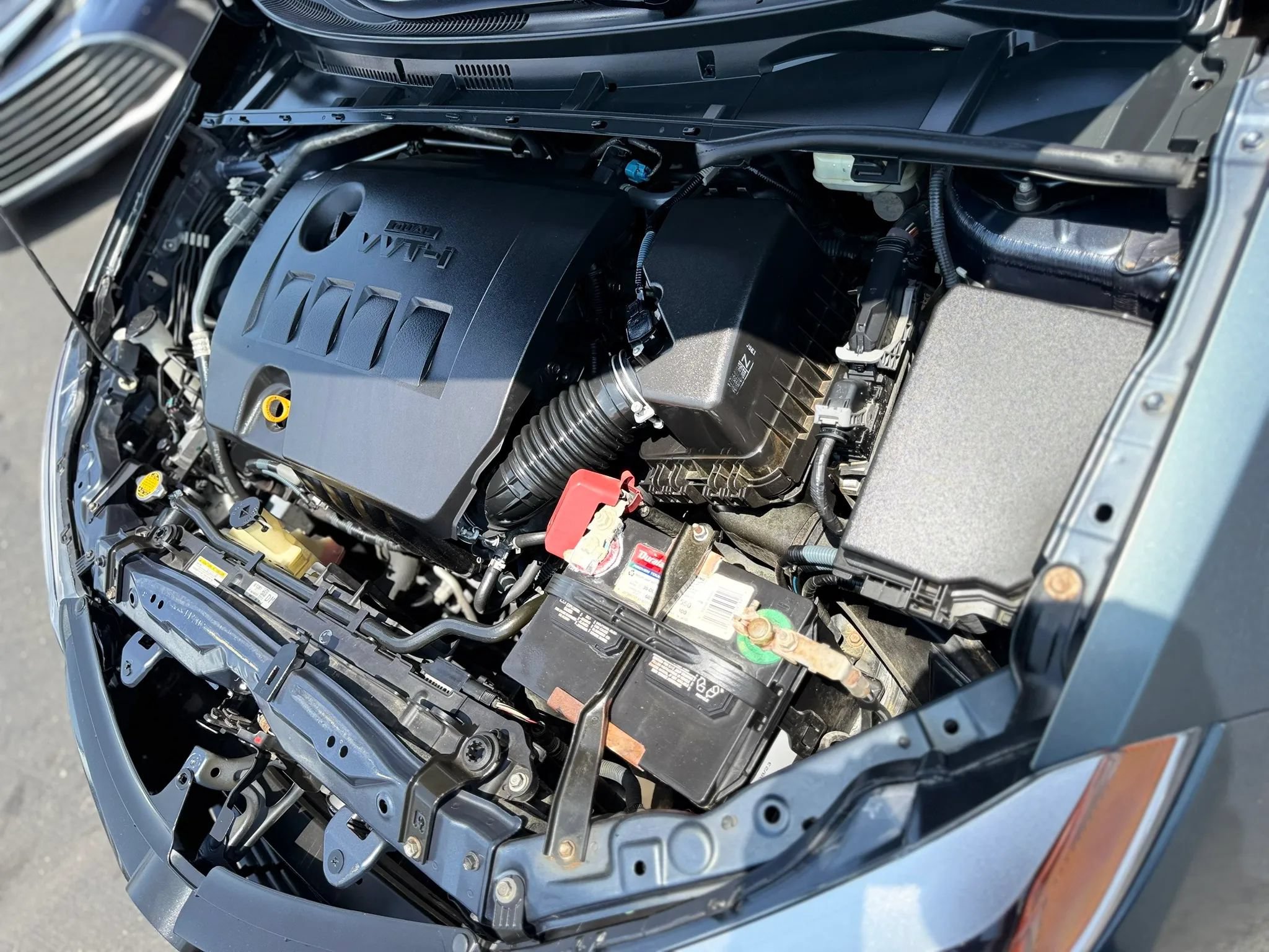 Used 2016 Toyota Corolla LE FWD image 9
