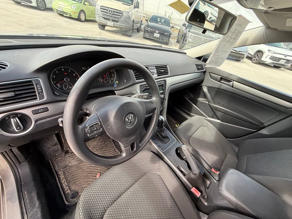 Used 2013 Volkswagen Passat 2.5 S FWD image 14