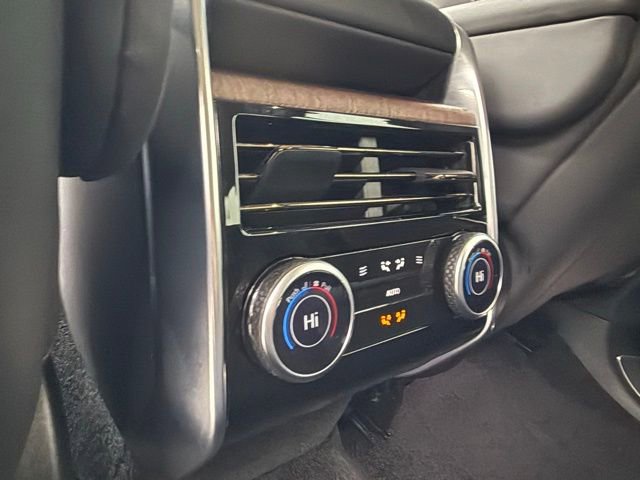 Used 2023 Land Rover Range Rover SE image 17