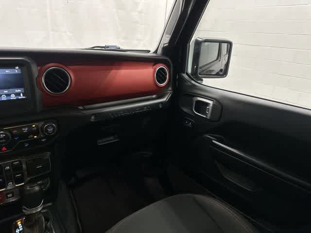 Used 2019 Jeep Wrangler Unlimited Rubicon w/ LED Lighting Group AWD/4WD image 13