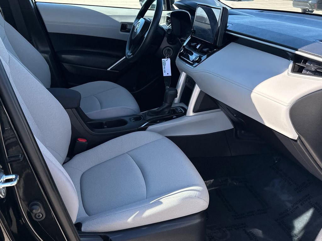 Certified 2025 Toyota Corolla Cross L image 10