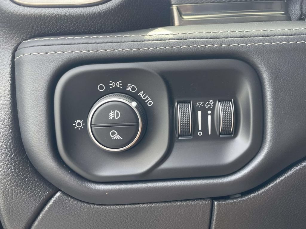 Used 2020 RAM 3500 Limited AWD/4WD image 26